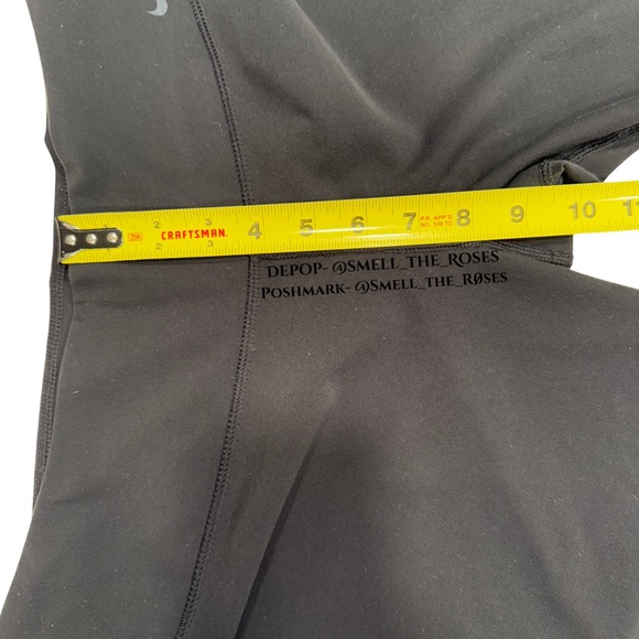 Nike Dri-Fit Black Capri Leggings | L | 19” inseam - Picture 5 of 7